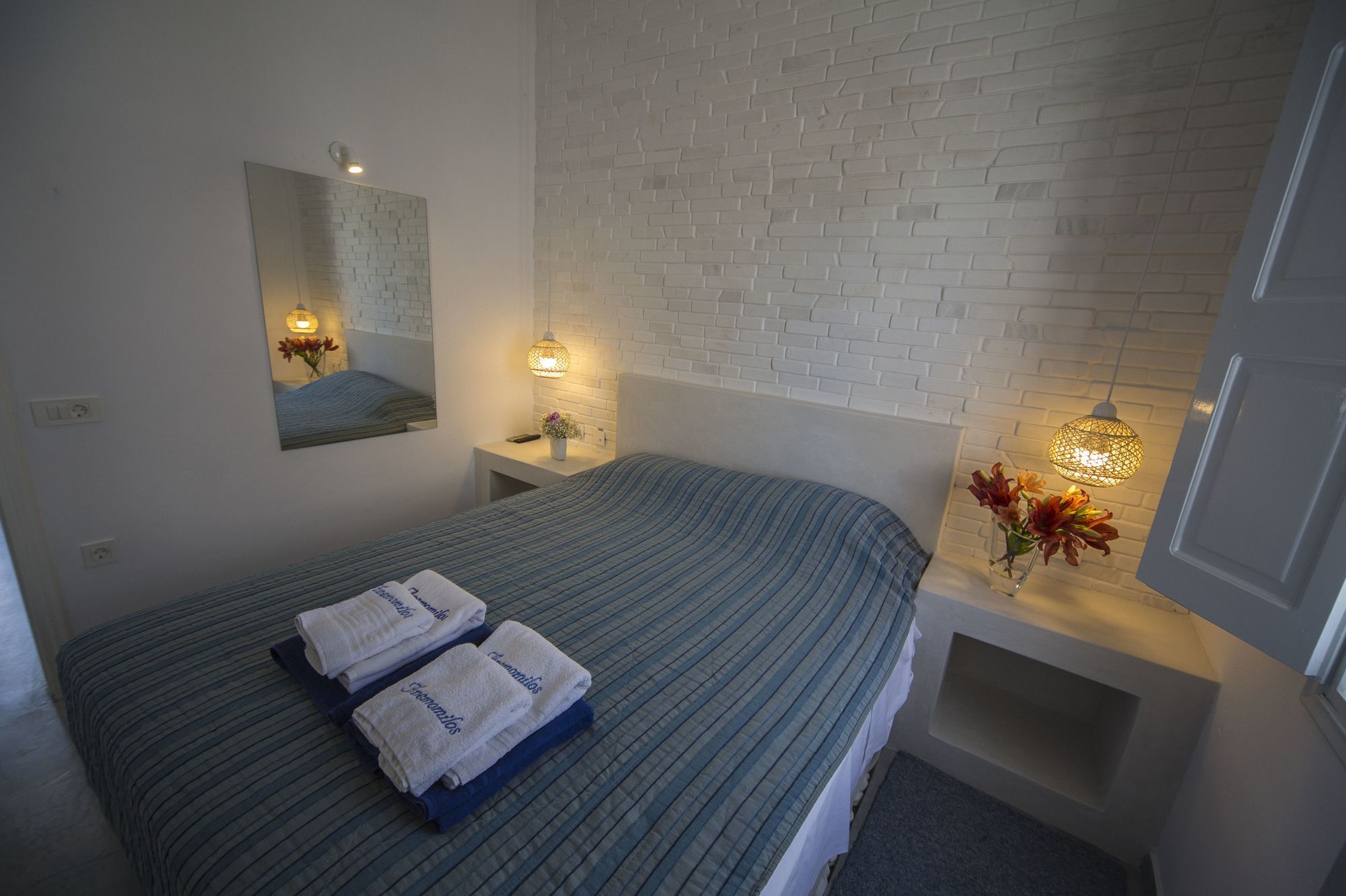 Ianthe Apartments & Villa Ія Екстер'єр фото